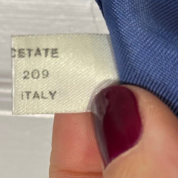 Eltee Woman's French Scarf Made in Italy 21" Square - Picture 4 of 4